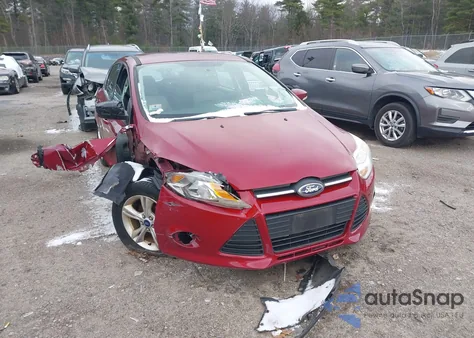 2014 Ford Focus Se z USA, uszkodzony, nr VIN 1FADP3K26EL250853